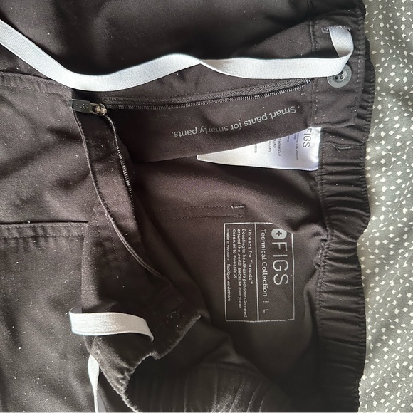 Men’s Large Figs Scrub Pants. - Picture 1 of 3